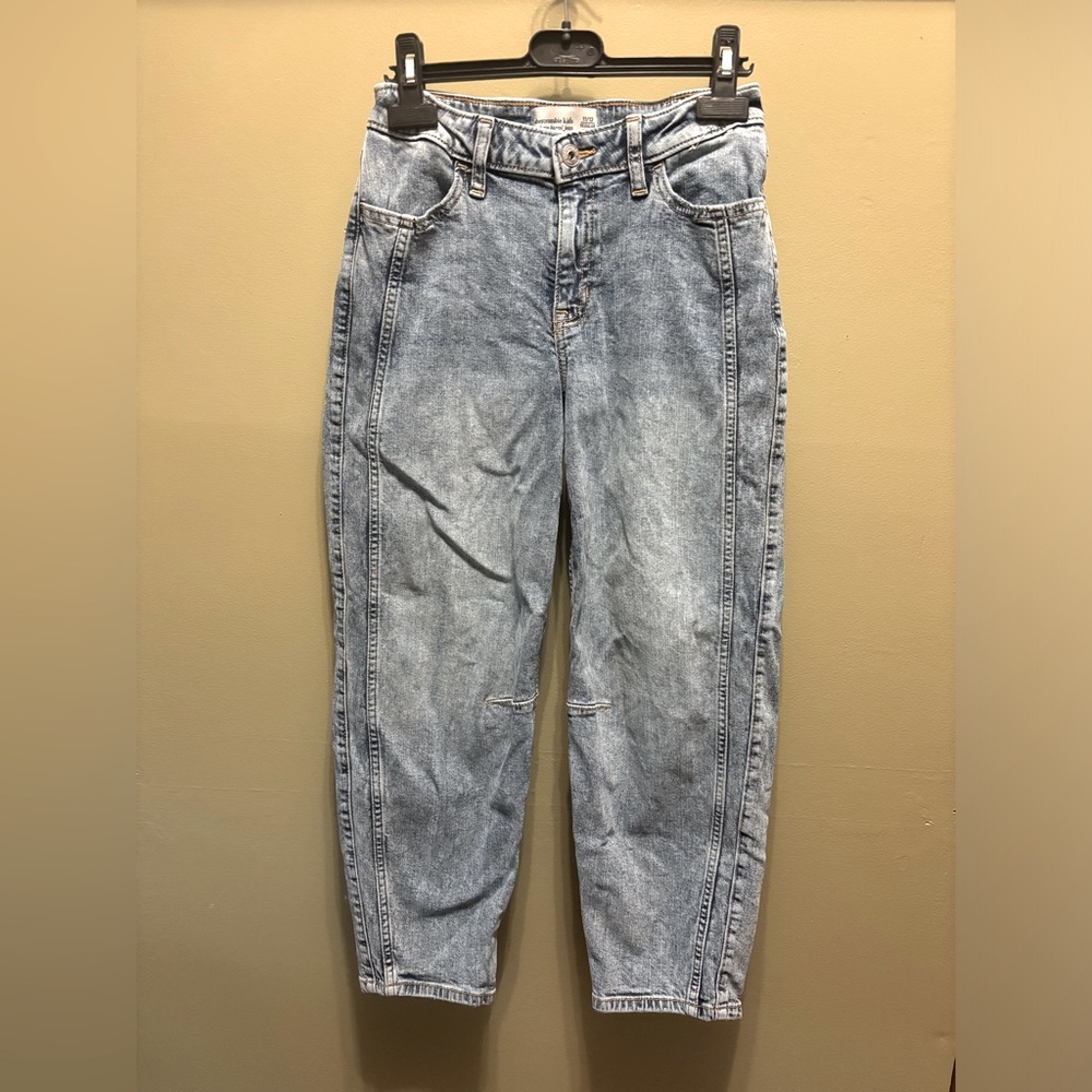 Abercrombie Kids high rise barrel jeans, girls 11/12 regular